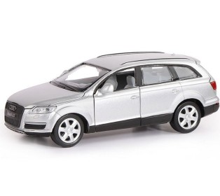 Машина "АВТОПАНОРАМА" Audi Q7, серебряный, 1/32, свет, звук, инерция, в/к 17,5*13,5*9 см