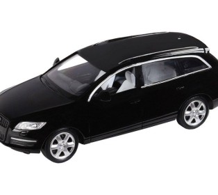 Машина "АВТОПАНОРАМА" Audi Q7, черный, 1/32, свет, звук, инерция, в/к 17,5*13,5*9 см