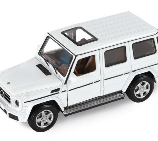 Машина "АВТОПАНОРАМА" Mercedes-Benz G350d, белый, 1/32, свет, звук, инерция, в/к 18*9*13,5 см