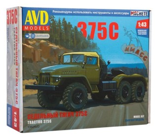 Сборная модель AVD Седельный тягач УРАЛ-375С, 1/43