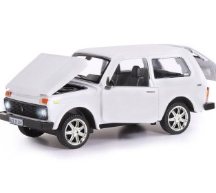 Машина "АВТОПАНОРАМА" ВАЗ 21214, 1/22, белый, инерция, в/к 24,5*12,5*10,5 см