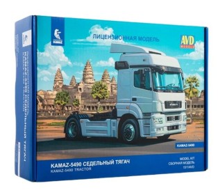 Сборная модель AVD Седельный тягач КАМАЗ-5490, 1/43
